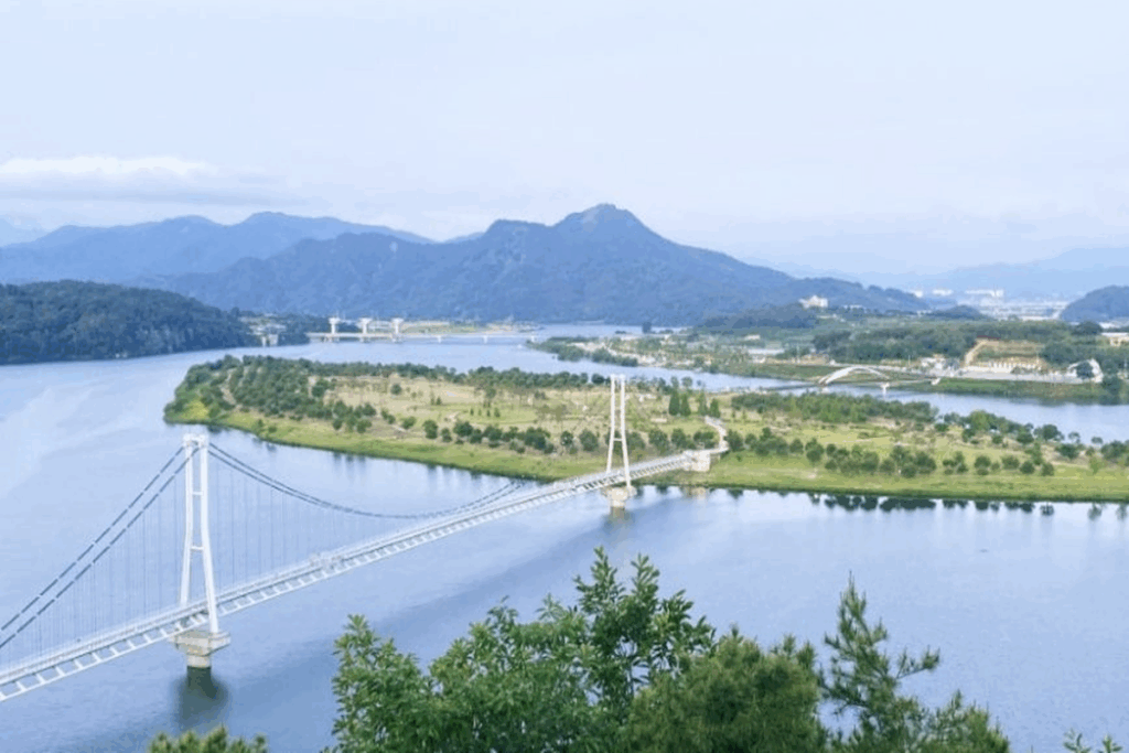 상주 경천대 경천섬과 현수교
