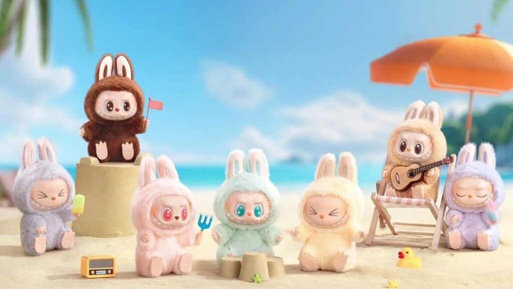 해변에서 휴가를 즐기는 라부부 인형 시리즈